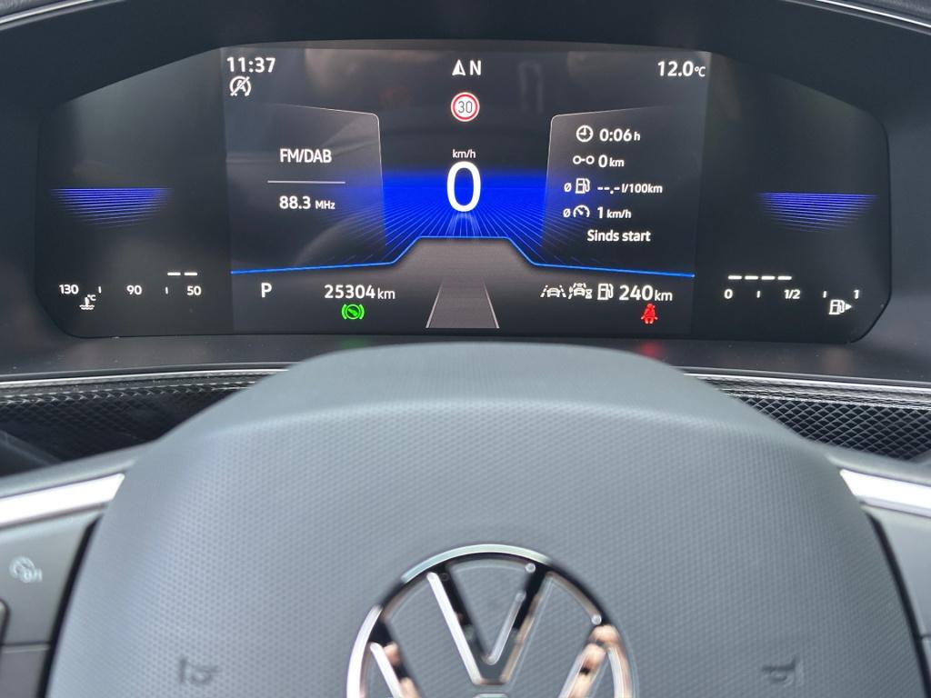 Volkswagen T-cross 1.5 tsi 150pk dsg r-line | black style | trekhaak | iq l