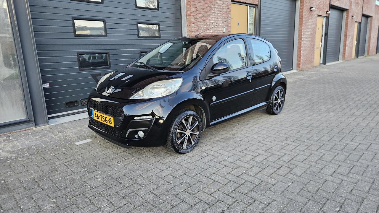 Zuinige en Luxe 5drs PEUGEOT 107 Envy 2012 / NL AUTO / 85.635 km !!