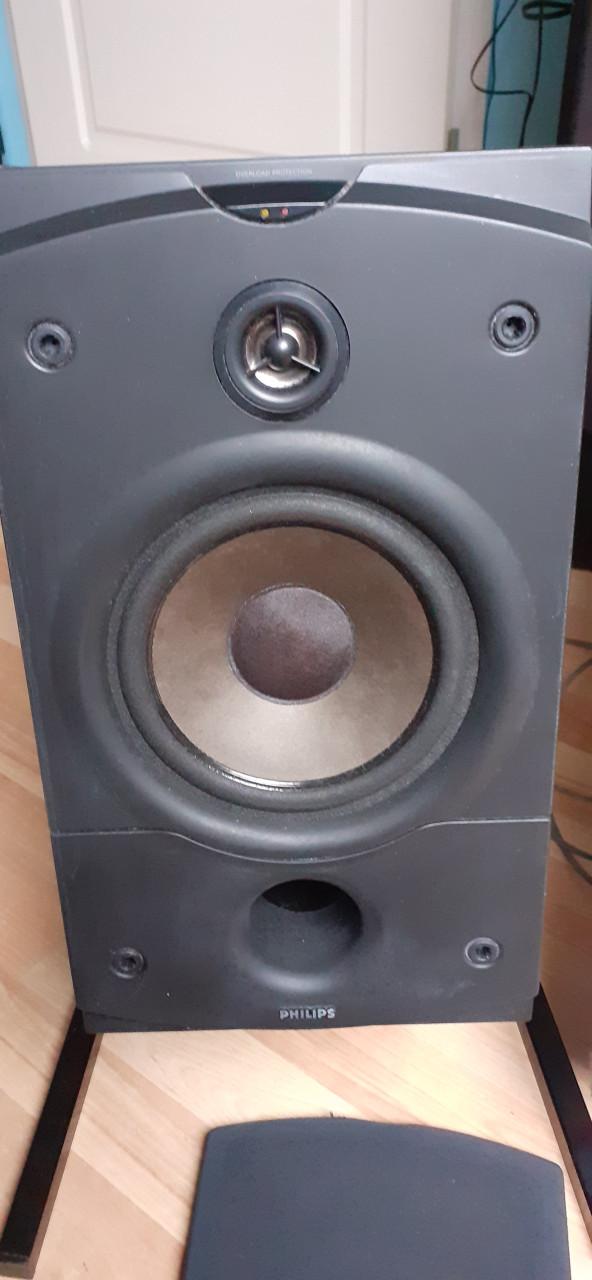 Stereo set philips versterker- boxen-stands- 5 cd wisselaar a-bediening