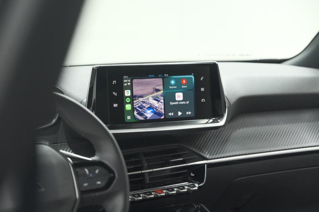 Peugeot 2008 puretech 130 active | camera | apple carplay | parkeersensoren