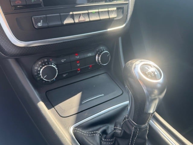 Mercedes-Benz A-Klasse 180 ambition l airco l camera l navigatie l stoelver