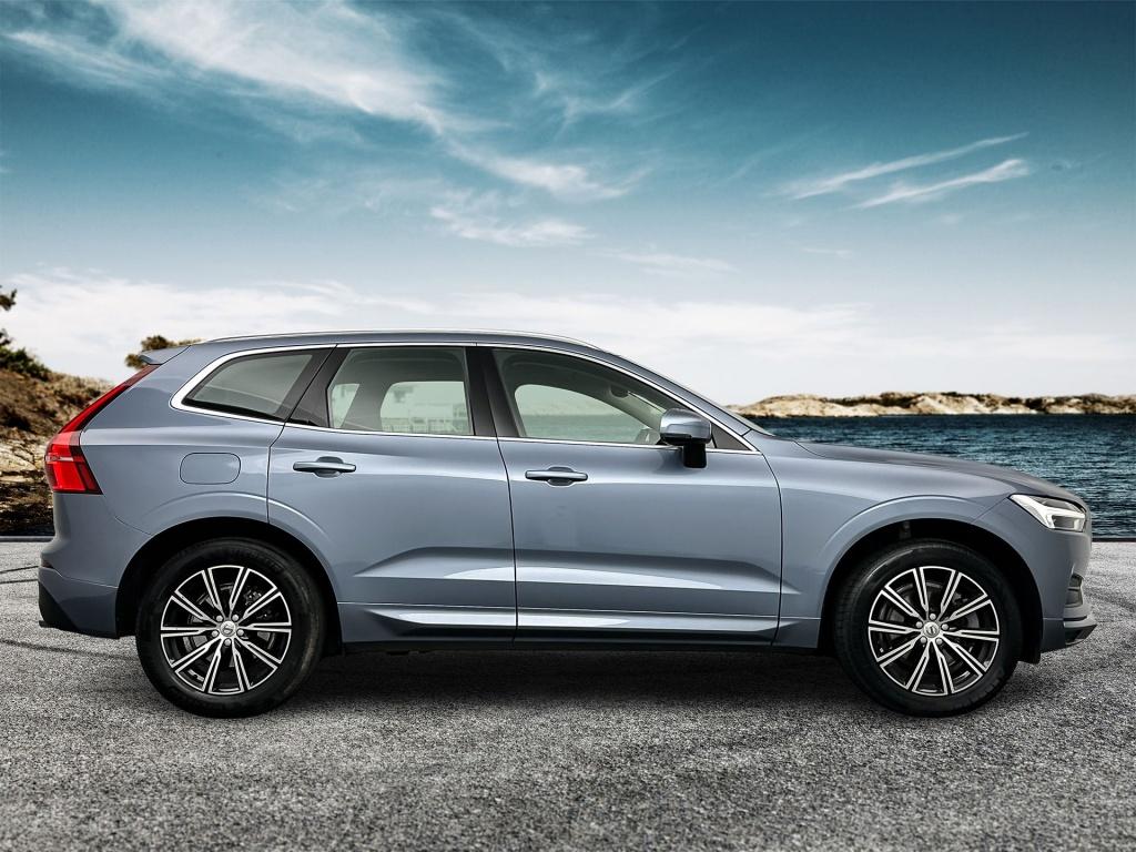 Volvo XC60 t5 253pk momentum| adap.cruise| leder| trekhaak| stoel.verw|
