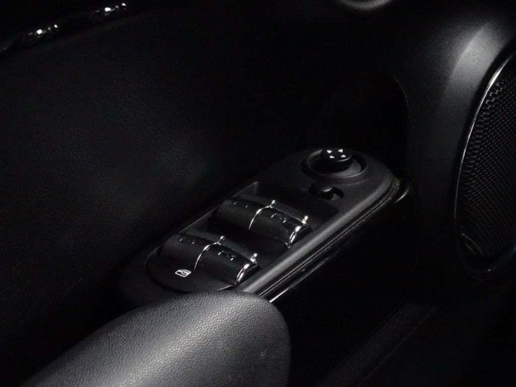Mini Cooper mini 2.0 serious business 5-deurs | led | navi | 18"