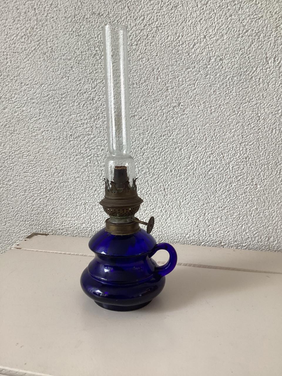 Vintage . Olielampje