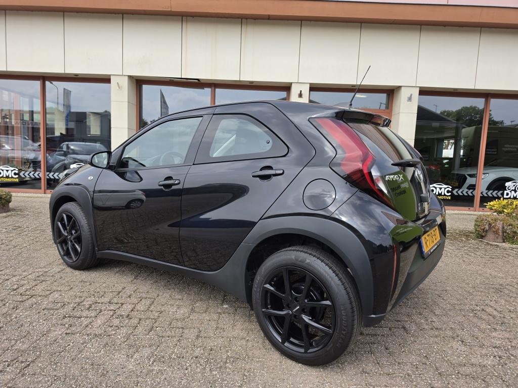 Toyota Aygo x 1.0 vvt-i mt play | adap cruise contr| nap | nieuwe velgen & 