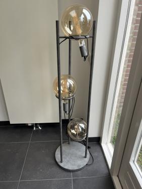 Design vloerlamp