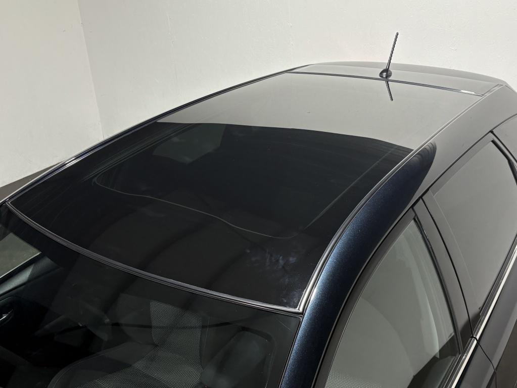 Toyota Auris 1.8 hybrid lease | panodak | navi | camera |