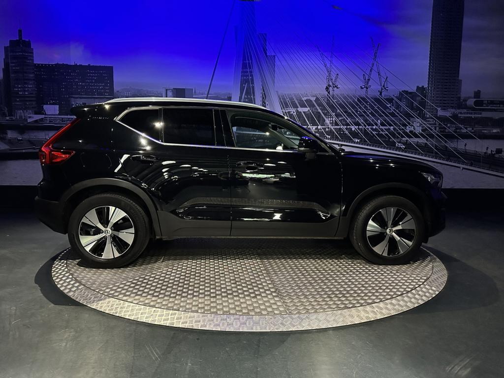 Volvo XC40 1.5 t4 recharge inscription expression *trekhaak*