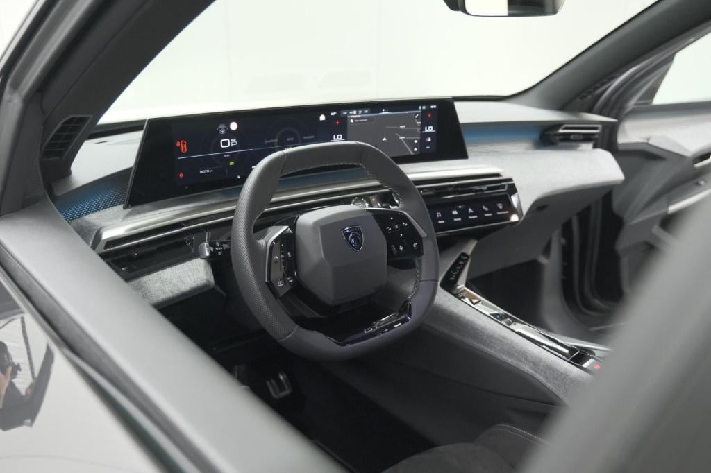 Peugeot 3008 1.2 hybrid 145 gt | 360 camera | adaptieve cruise control | st