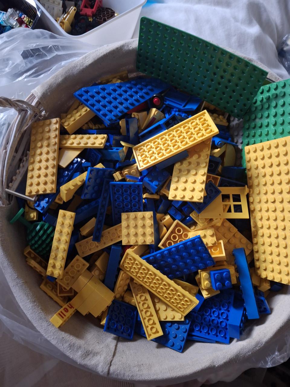 12 kilo lego