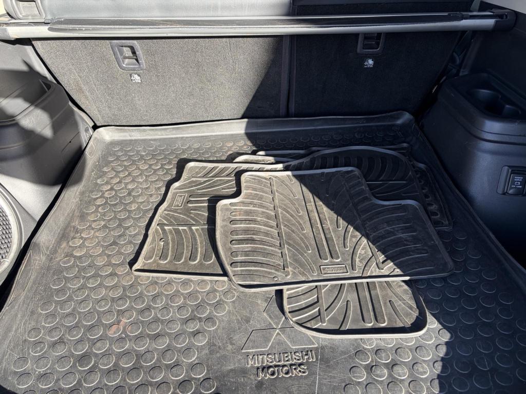 Mitsubishi Outlander 2.0 phev instyle