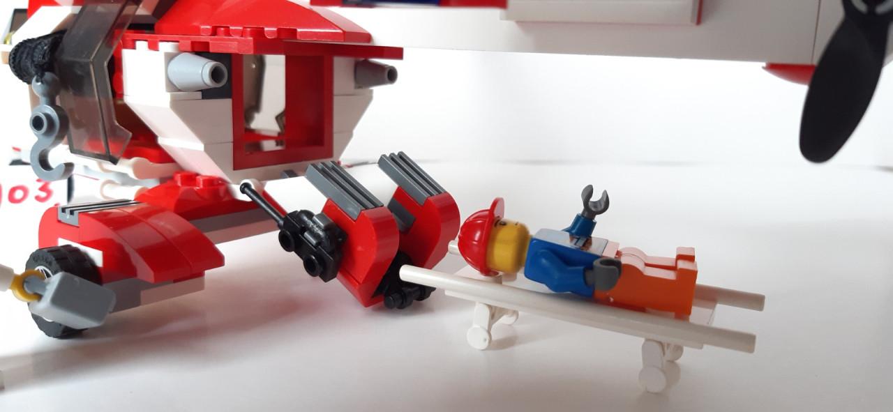 Lego City 7903:  ziekenhuis reddingshelikopter en 3 minifiguren