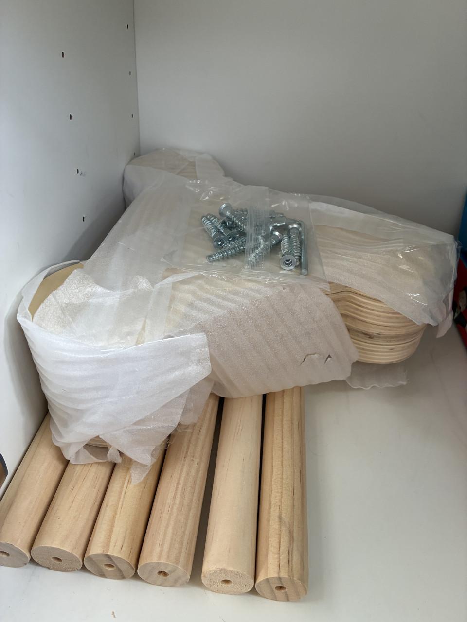 Klimboog met loopplank en glijbaan