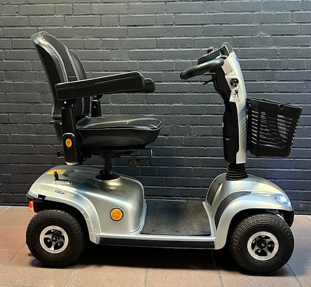Scootmobiel Leo