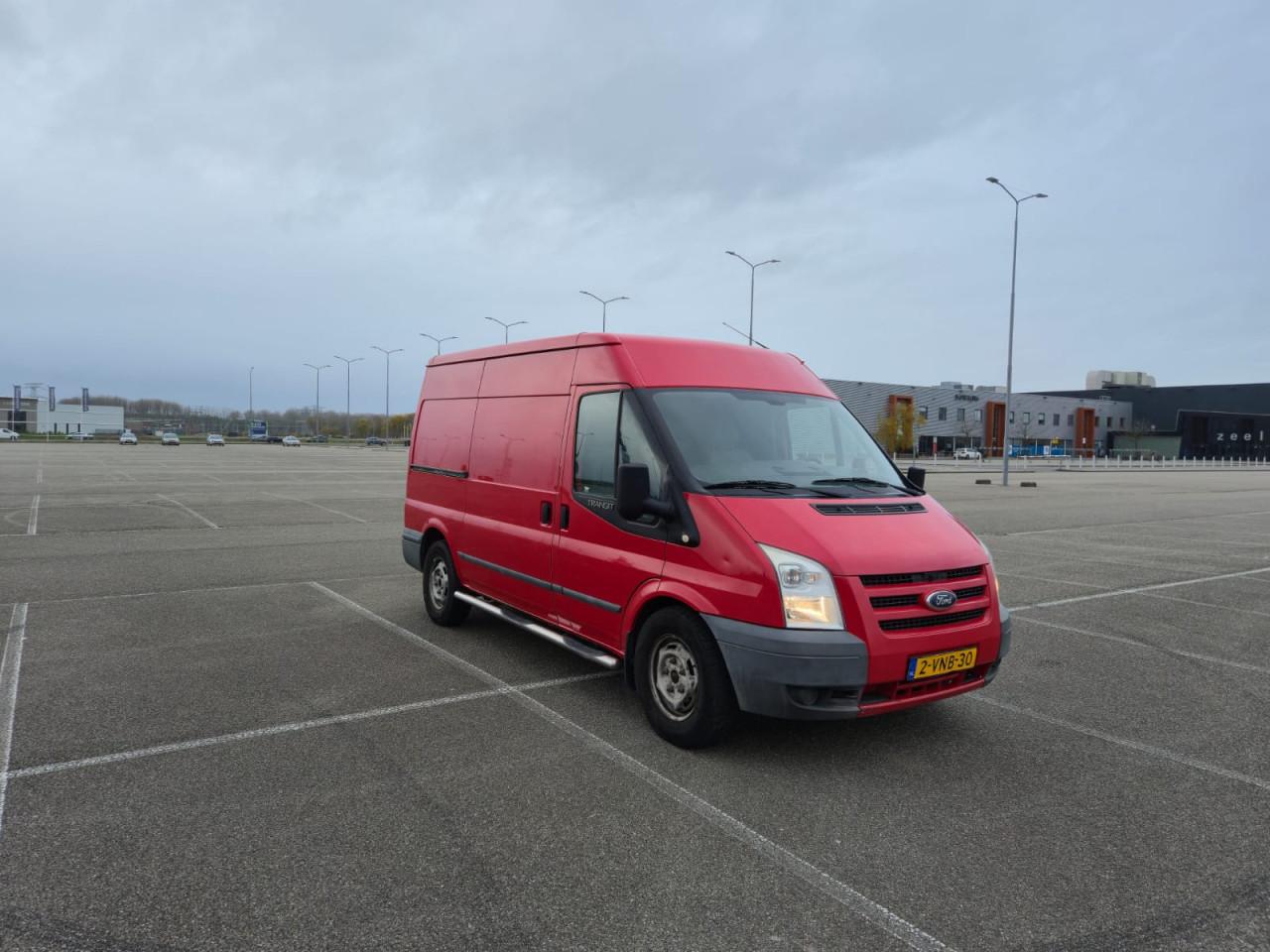 Nette Ford Transit, Werk-bus/Camper, WEINIG KILOMETERS!