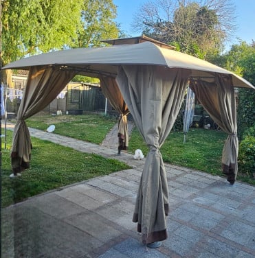 Pergola met extra bekleding