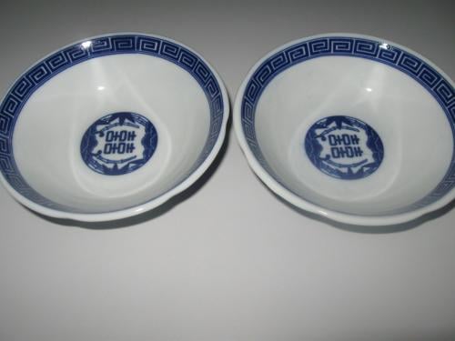 2 Japanse  schaaltjes