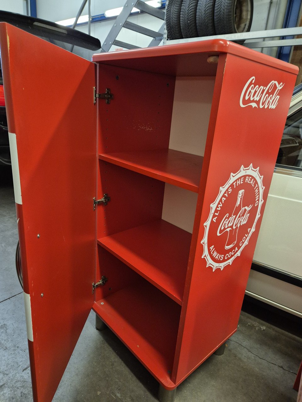 Mooie kasten gestyled in Coca Cola thema