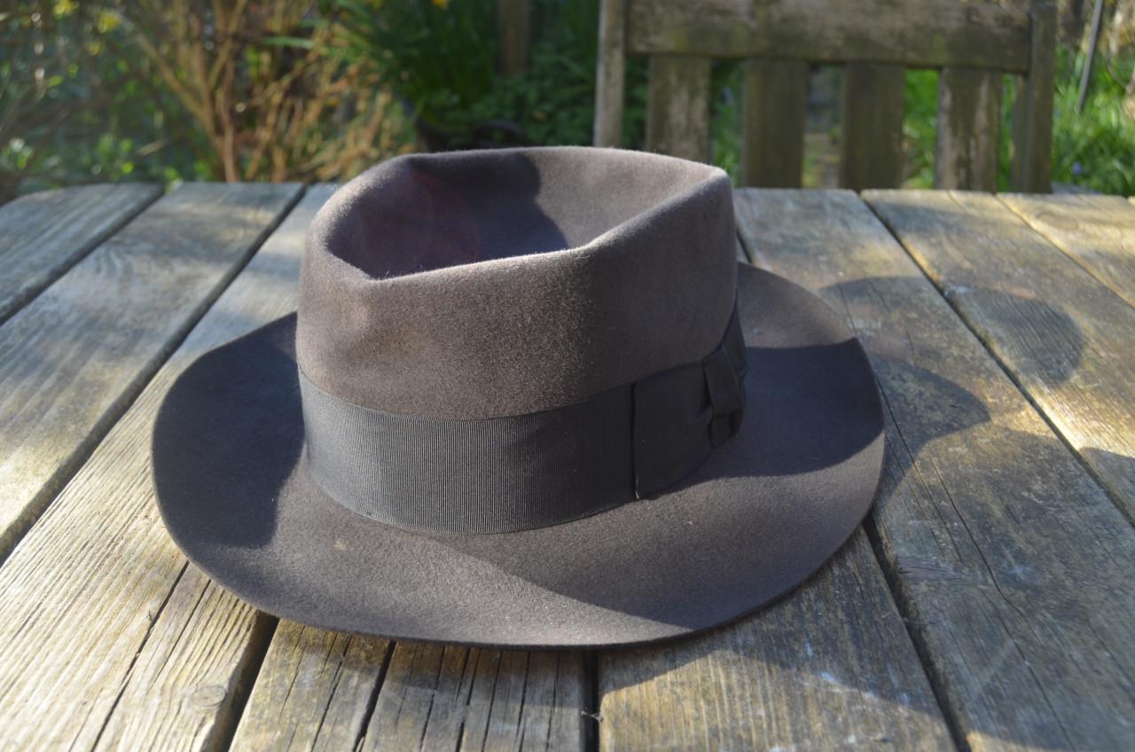 Div. hoeden en petten