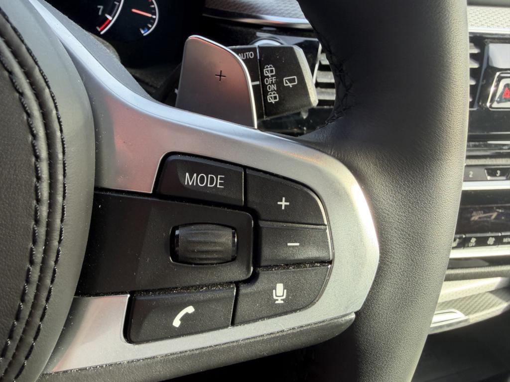 BMW 5 Serie touring 530i m-sport high executive | pano | leer | head-up | t