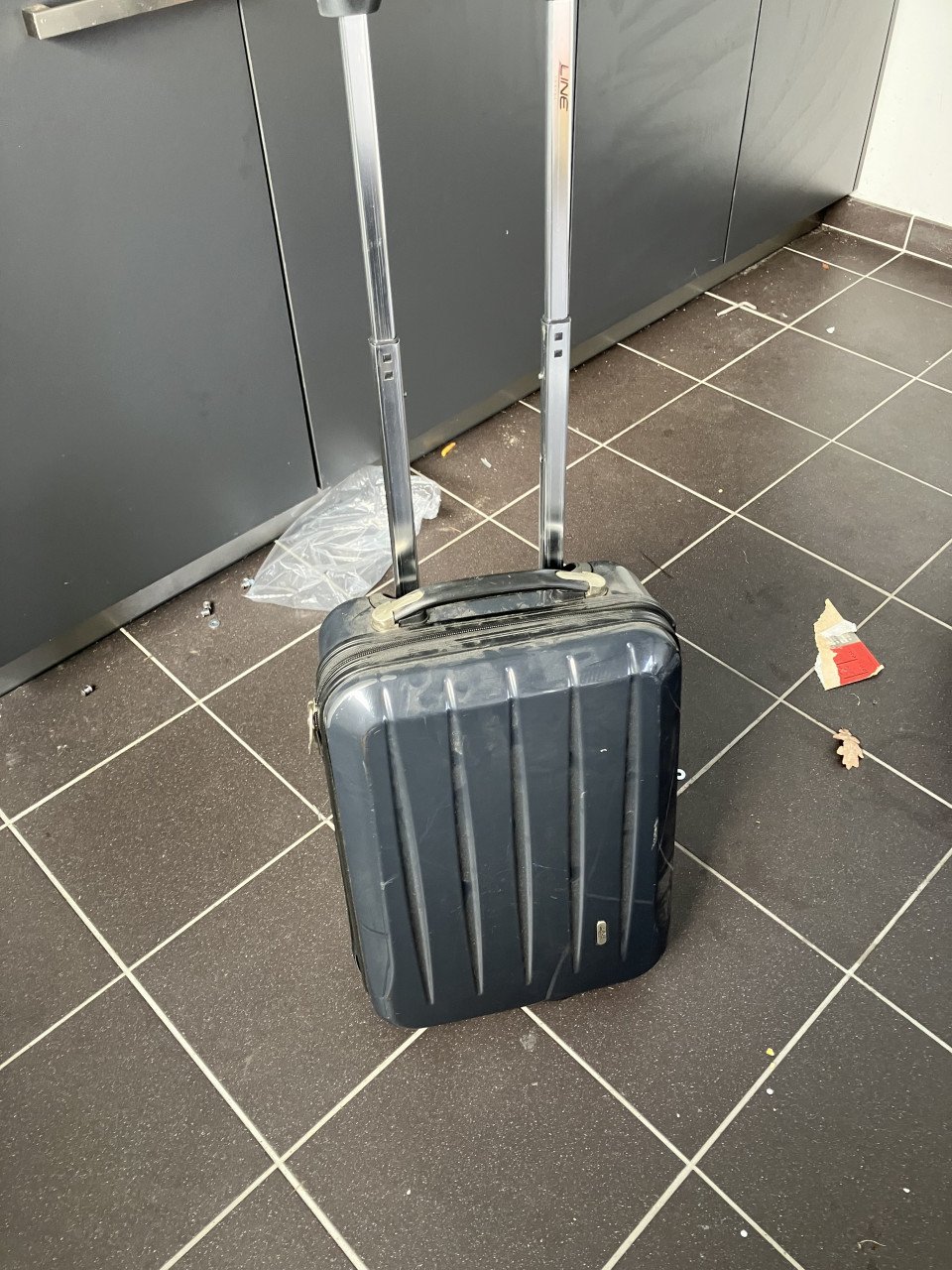 Te koop in zeer goede staat reiskoffertje met trekstang