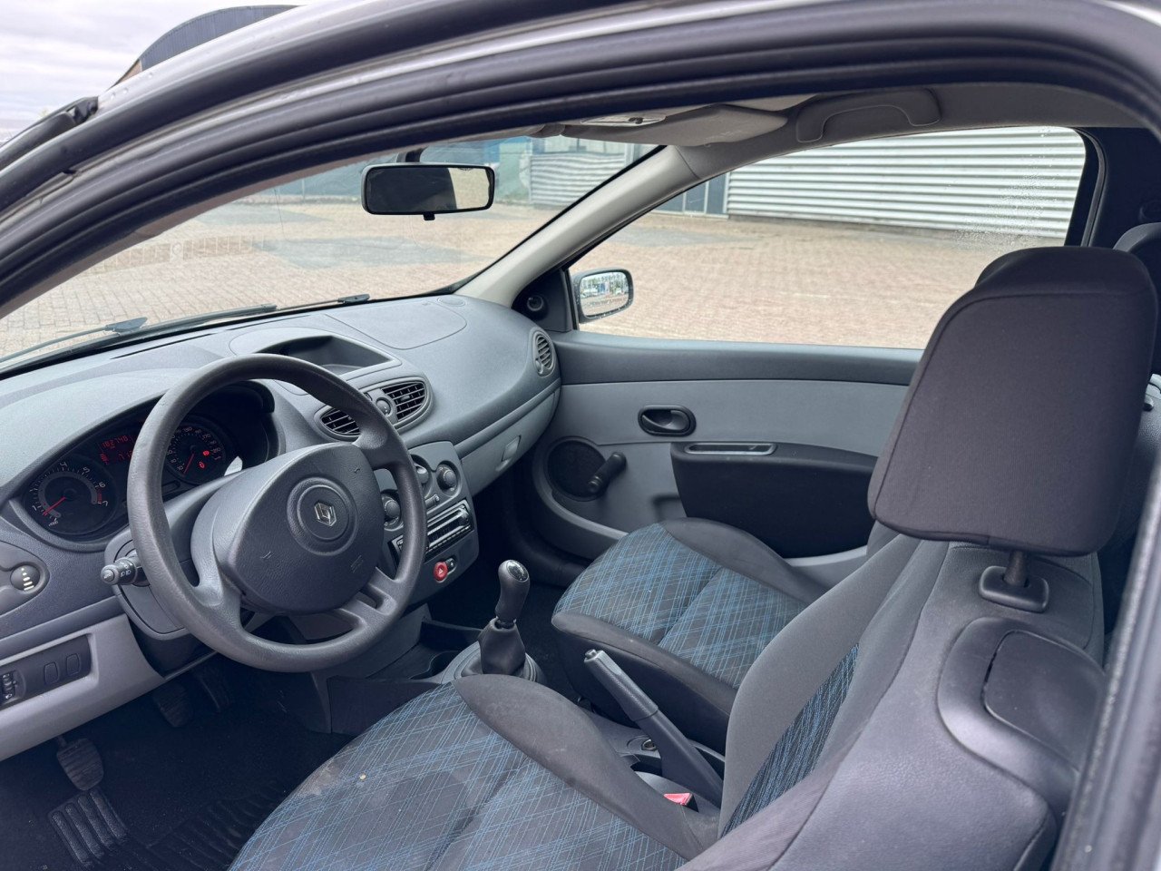 Renault clio bj 2007  1600 euro