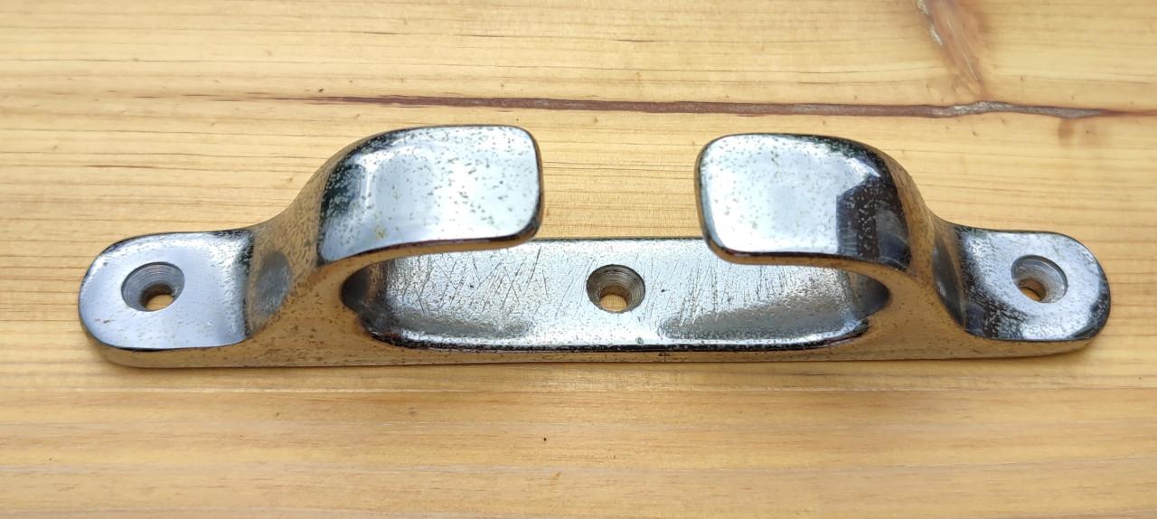 Klamp, waarschijnlijk RVS, geen alu, zie foto's voor meting