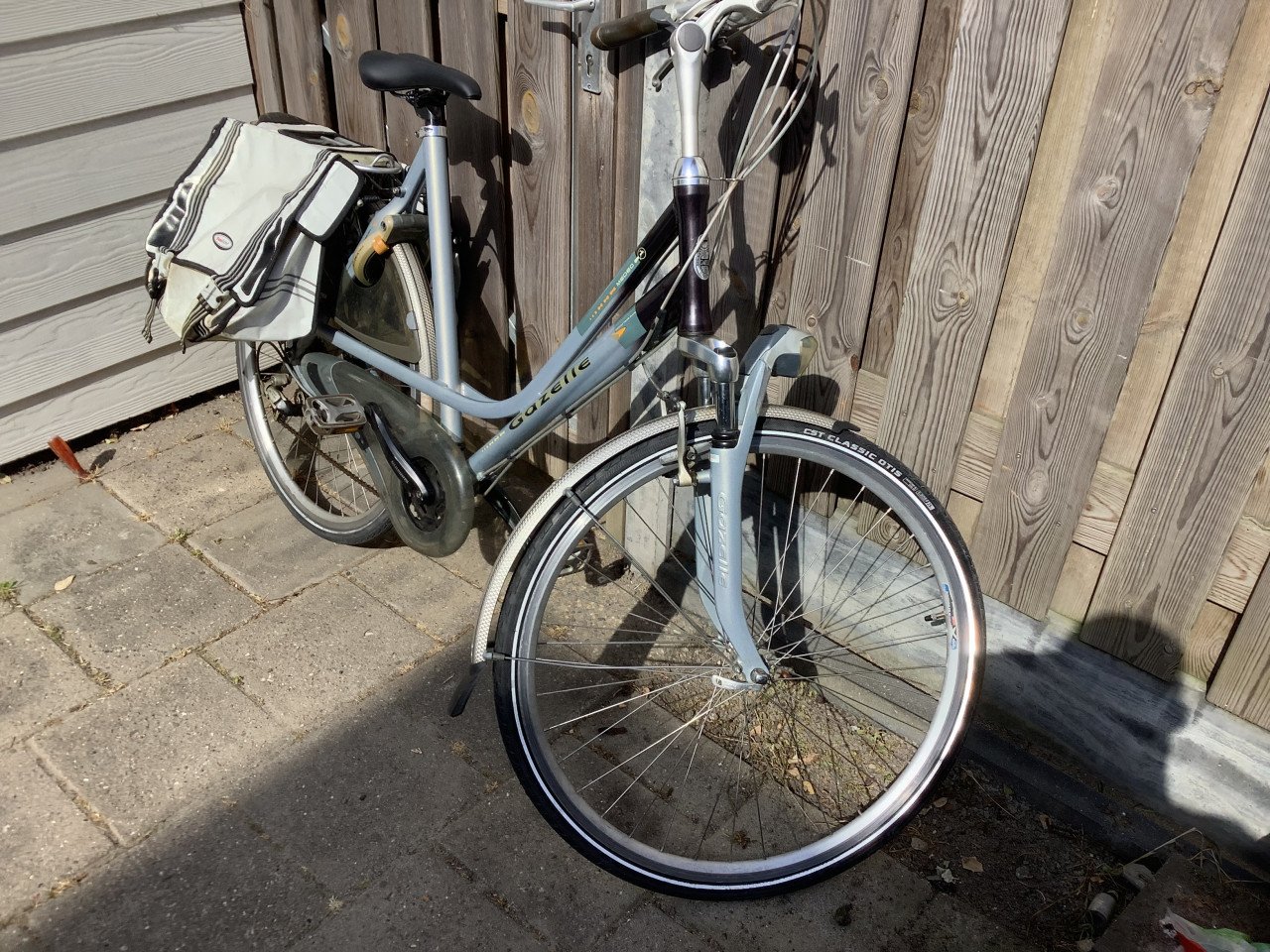 Gazelle Medeo damesfiets 24 versnellingen 75 euro!!!