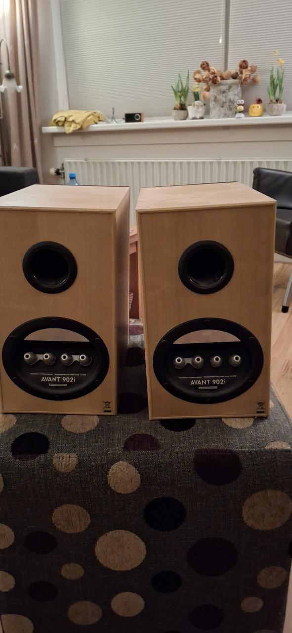 Luidspreker  boxjes Avant 902 I, 30 x 26 x 16 cm.