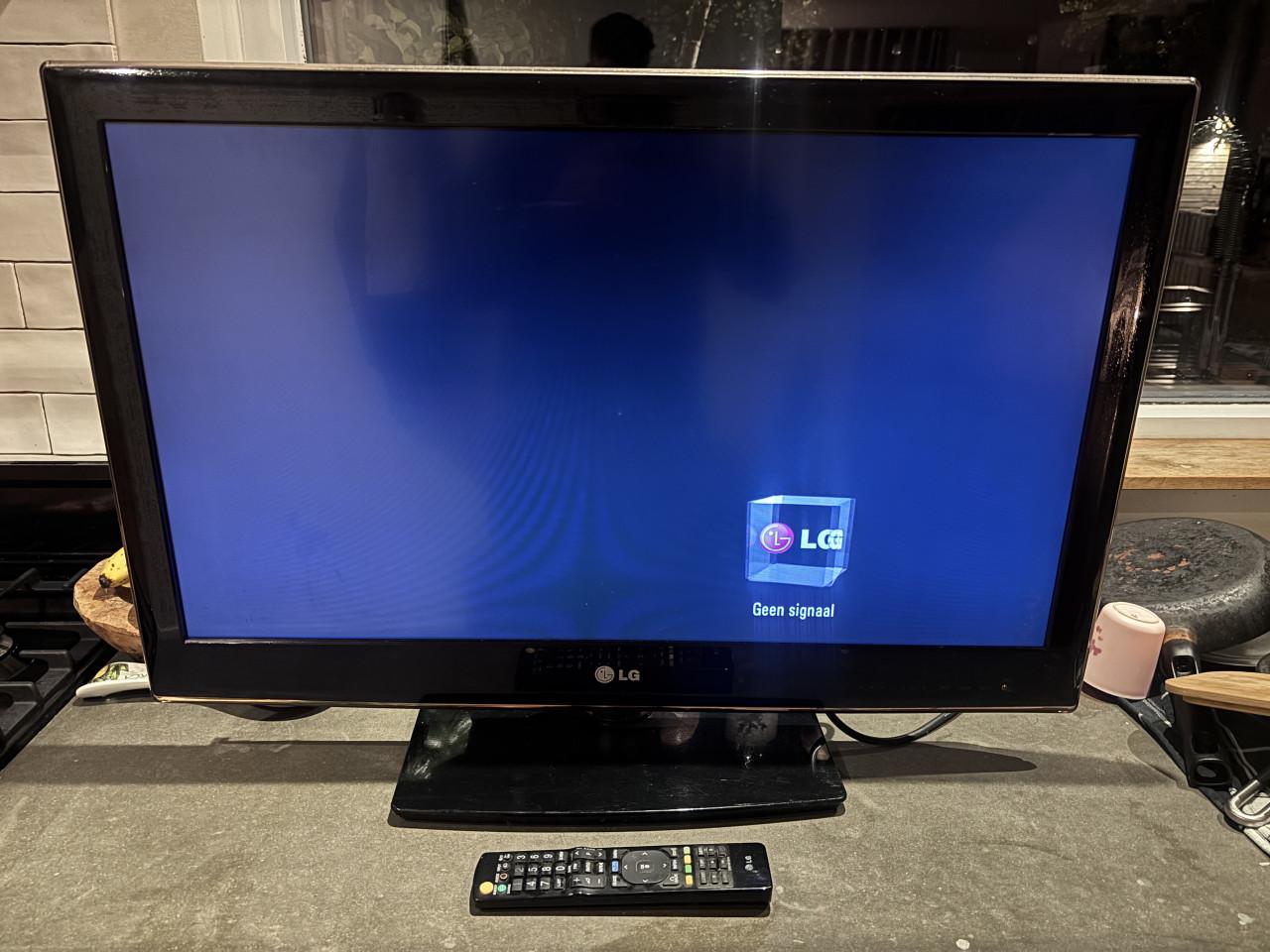 TV - 32 inch