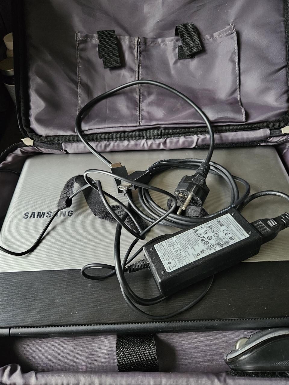 Werkende vintage windows 7 Samsung NP300E5A laptop...