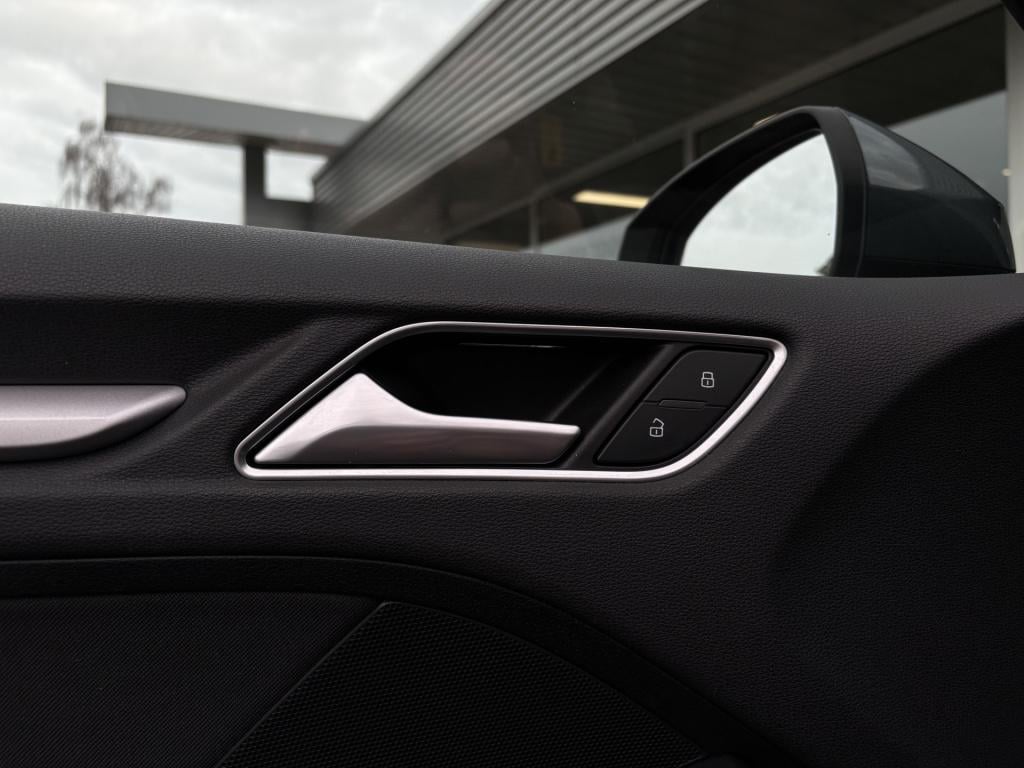 Audi A3 sportback s-tronic 1.4 tfsi ambiente pro line plus