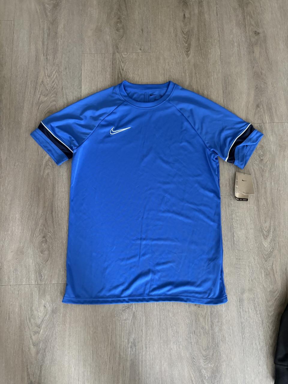 Sportshirt van Nike  maat L.