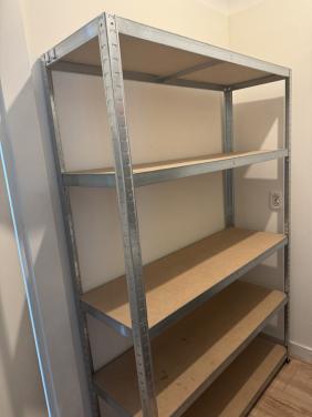 Metalen stellingkast