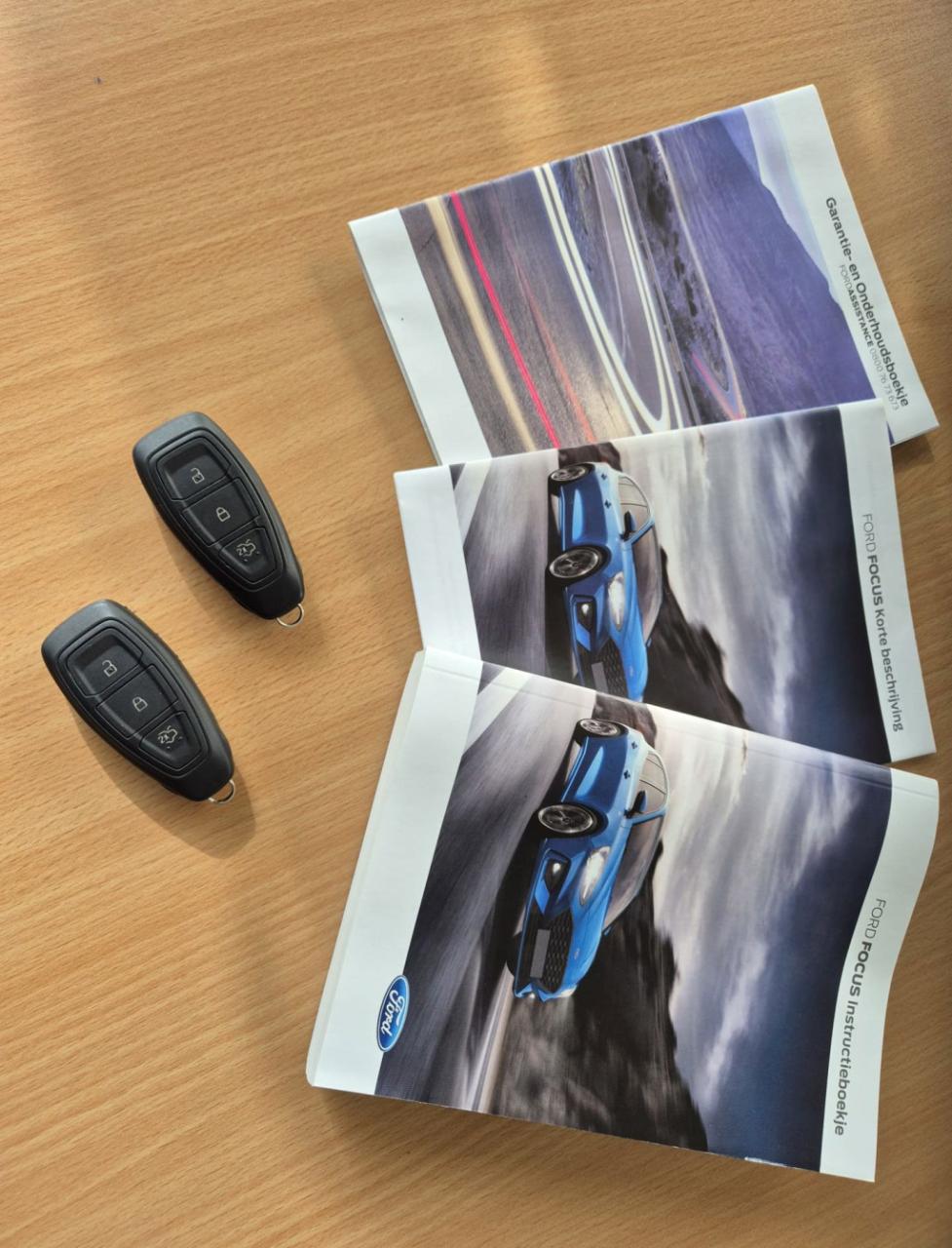 Ford Focus wagon 1.0 ecoboost hybrid titanium x business | 1e eigenaar! | c