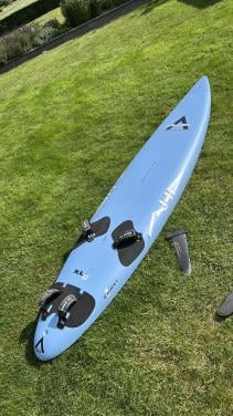 AHD windsurfboard nieuwstaat incl vin