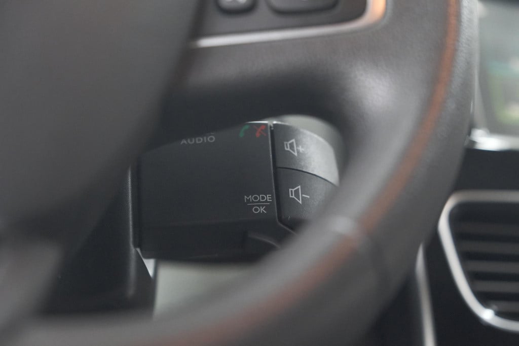 Renault Clio tce 90 limited | navigatie | parkeersensoren | cruise control 