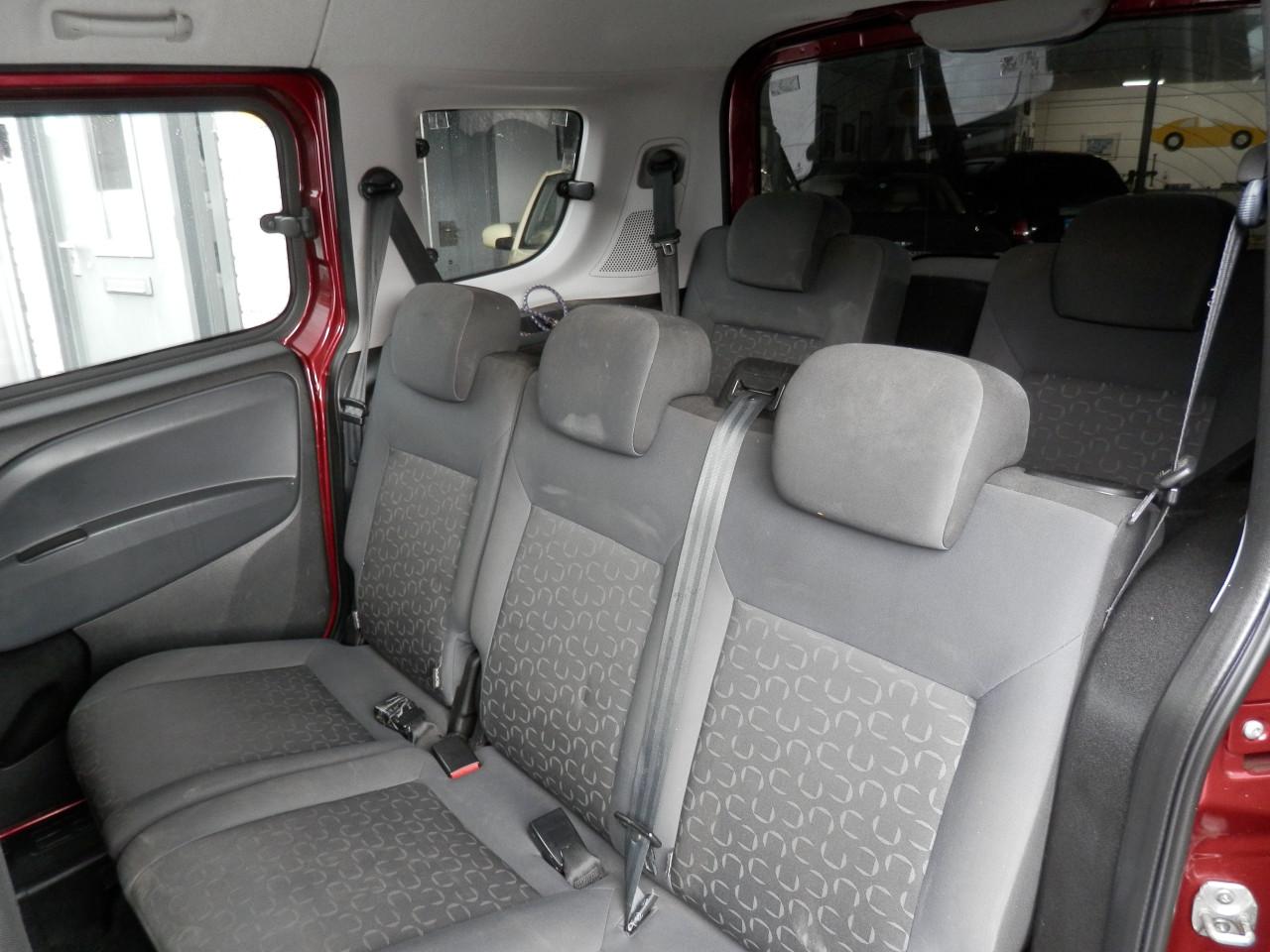 Auto Garant Biedt Aan: Fiat Doblo 1.4 Dynamic 7P