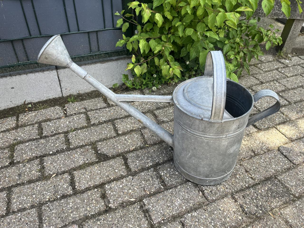6 Gieters metaal verzinkt