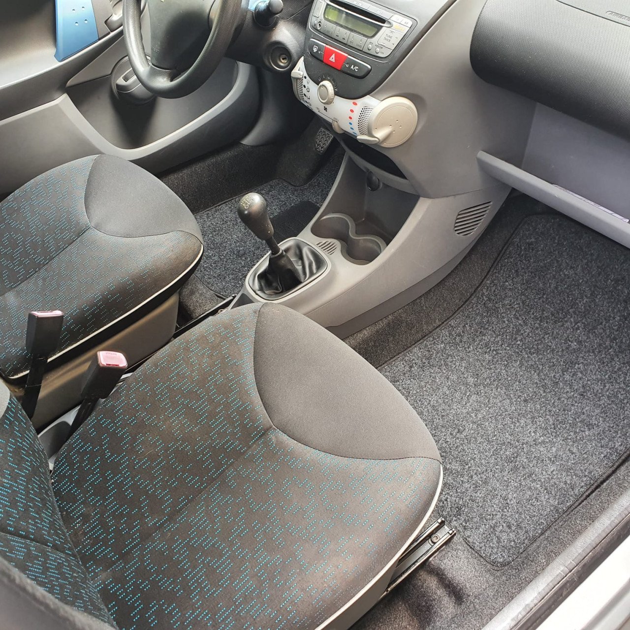 Peugeot 107 1.0-12V Urban Move 5 deurs Airco