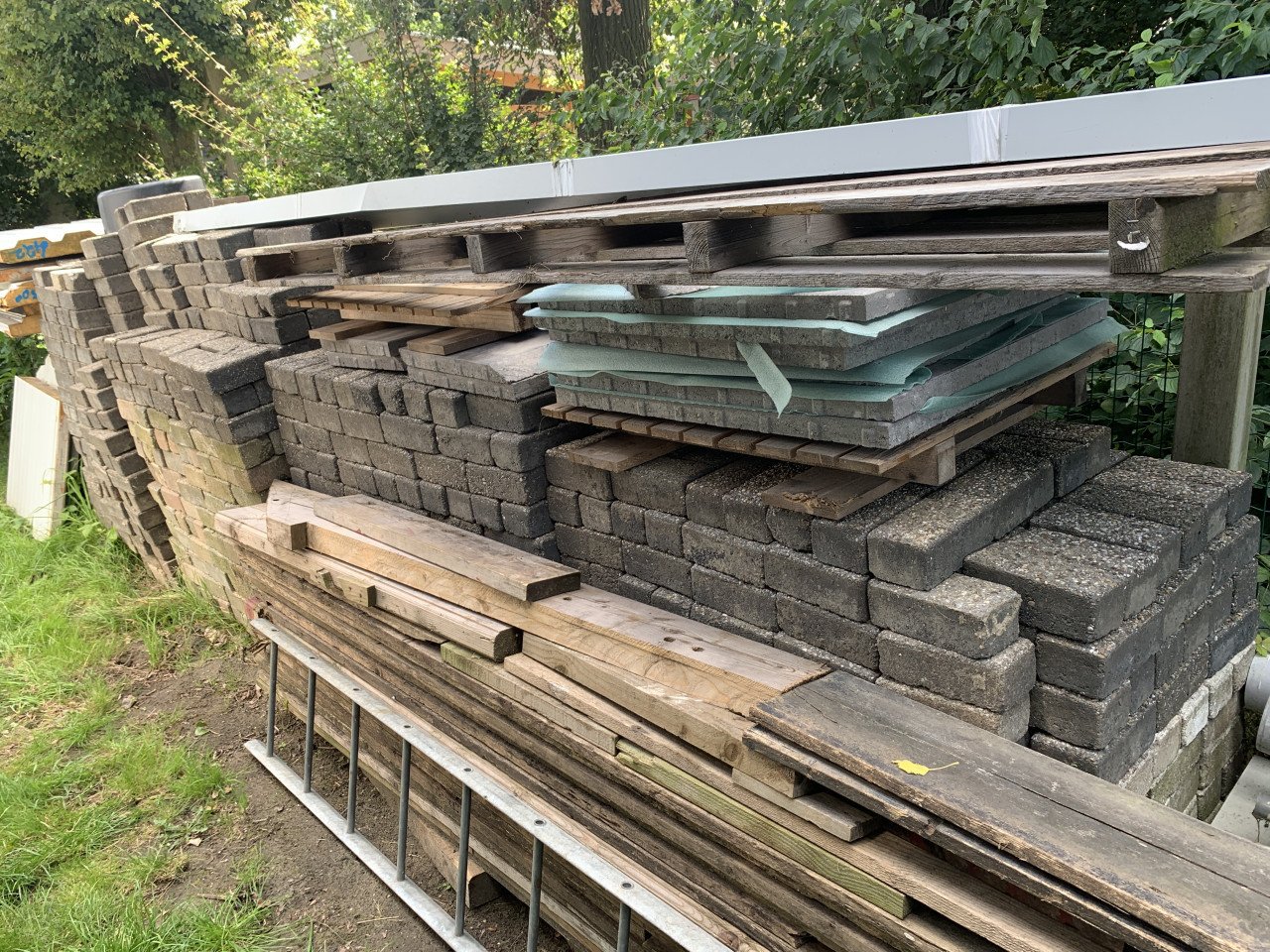 Betonklinkers +- 35m2.  Grijs