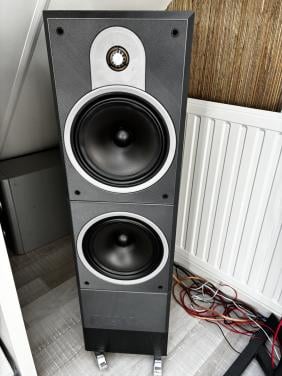 Bowers & Wilkins DM 630