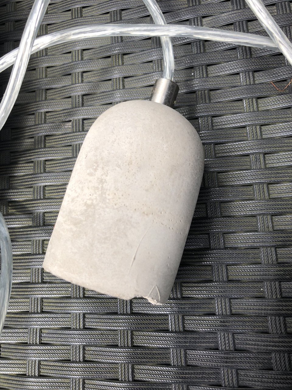 Grijze (betonnen) hanglamp!