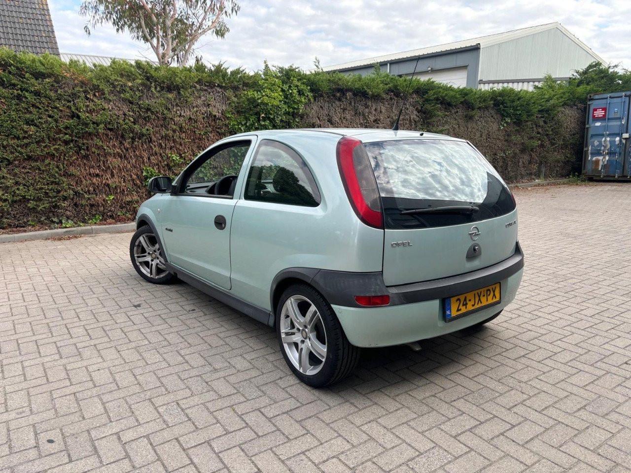 Opel Corsa 1.2-16V Comfort 135.910km Jaar Apk