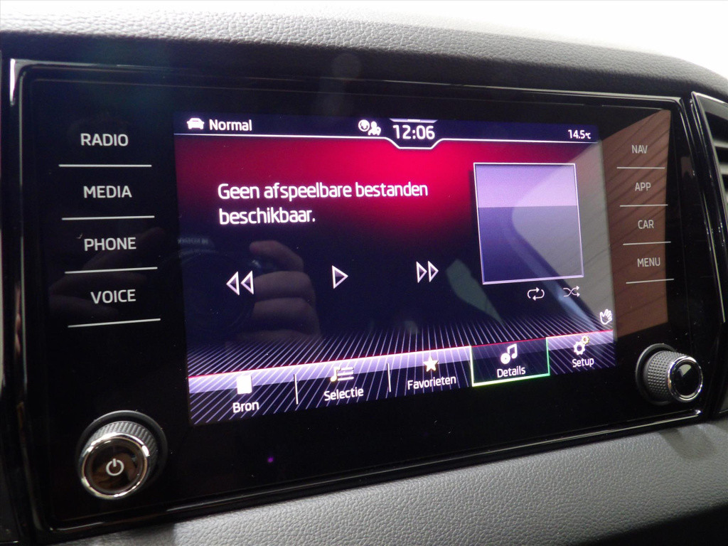 Skoda Karoq 1.5 tsi greentech act150pk sportline business