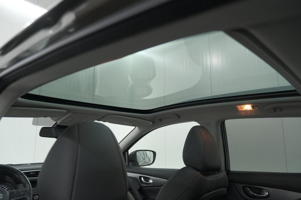 Nissan Qashqai 1.3 dig-t tekna | trekhaak | panoramadak | adaptieve cruise 