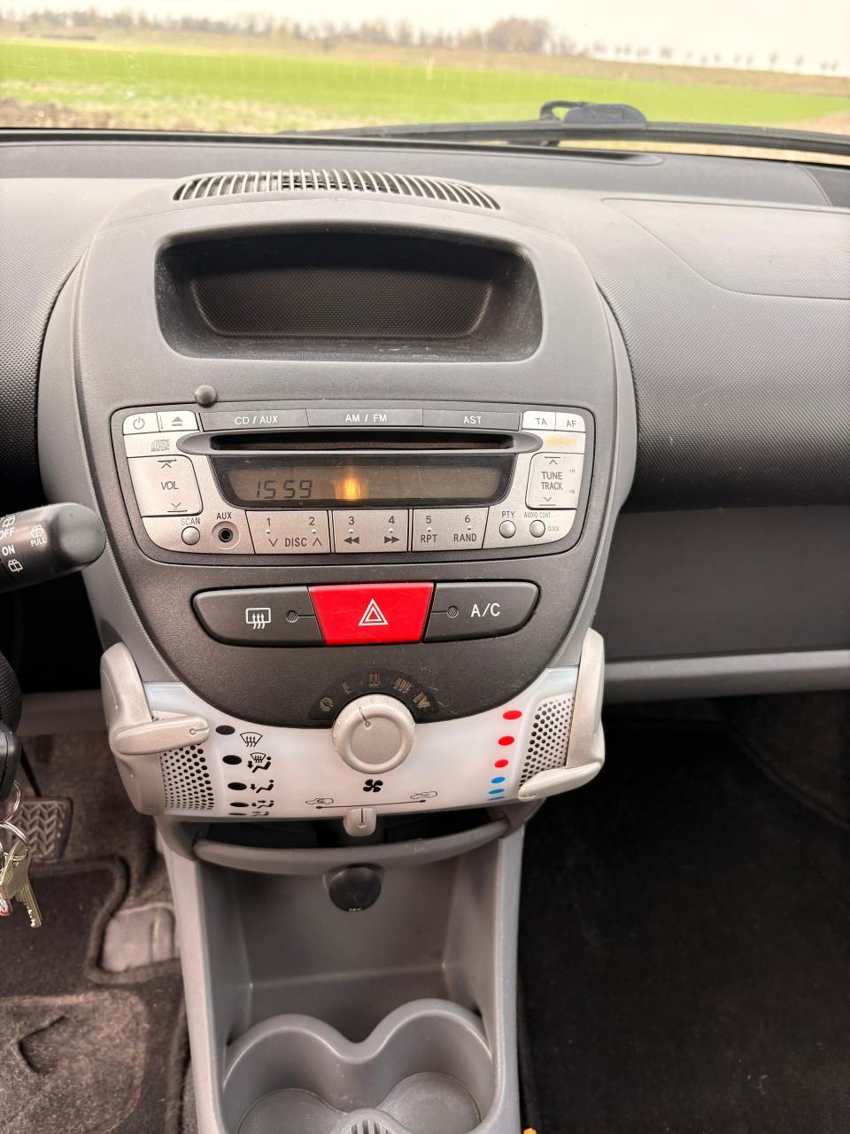 Peugeot 107 Sublime 1.0-12V uit 2009 158.000 km