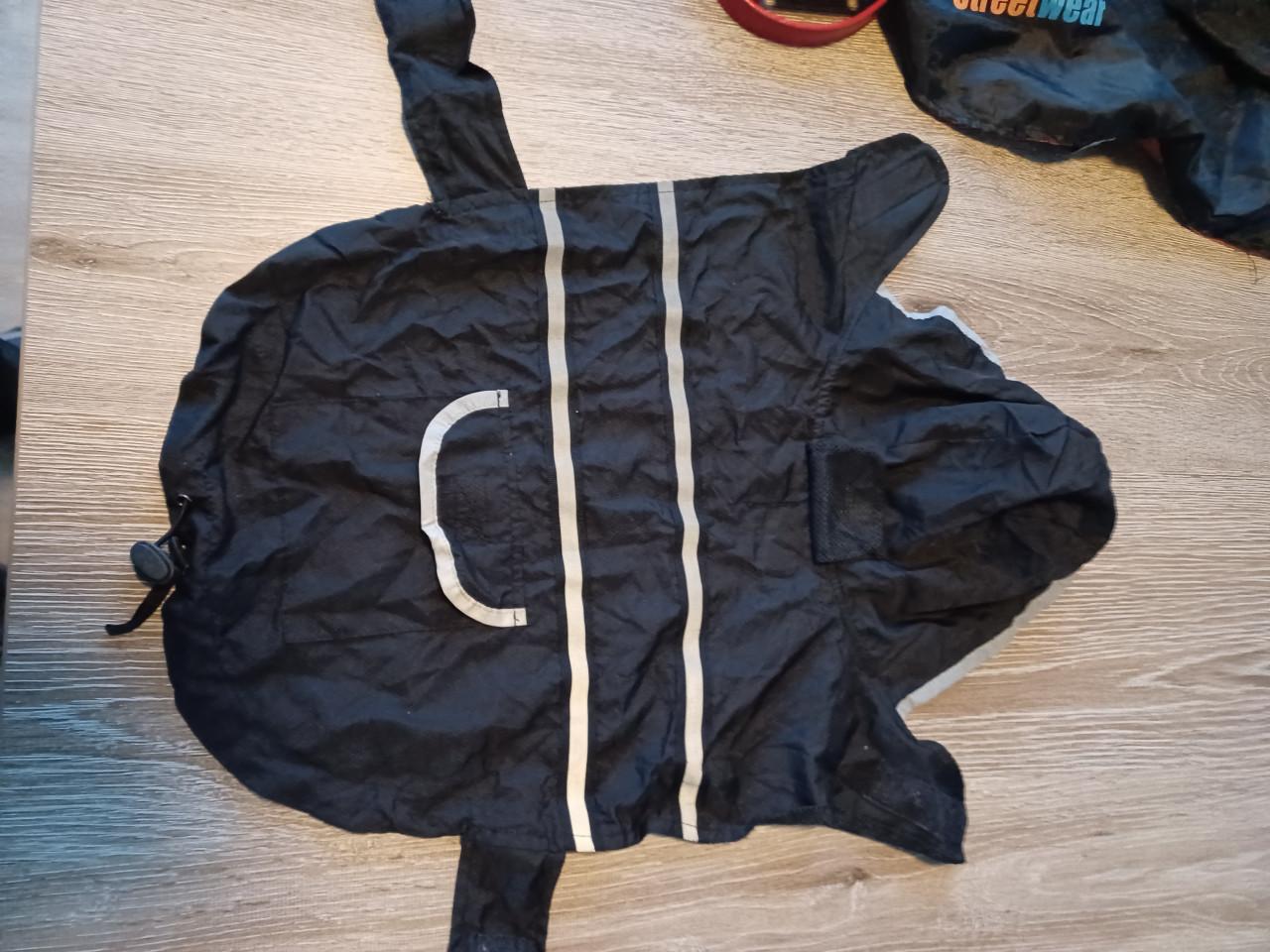 Hondenjasjes en riemen