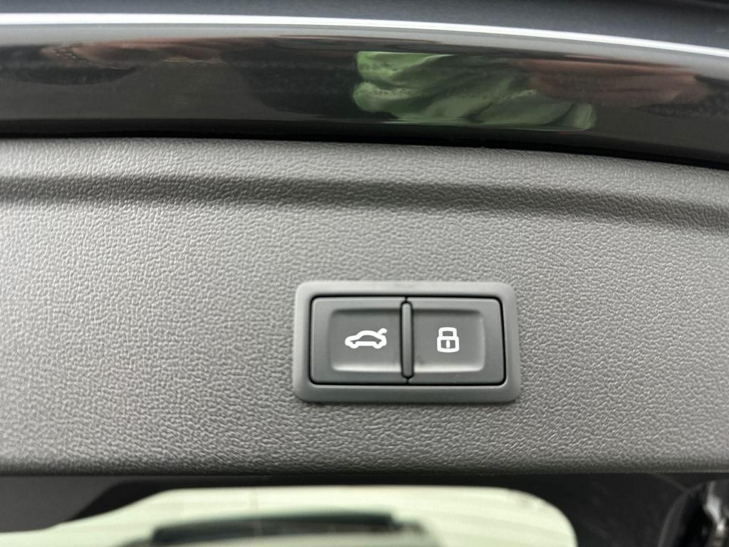 Audi A3 sportback 40 tfsi e s-line pano matrix massage