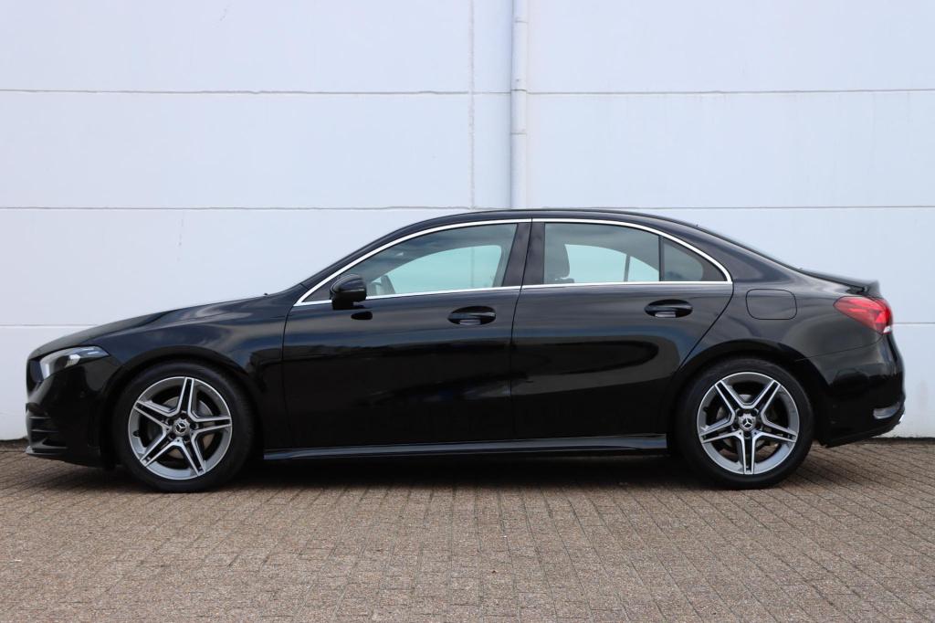 Mercedes-Benz A-Klasse 180 business solution amg 136pk automaat
